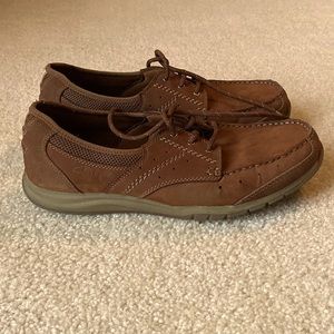 Men’s brown Clarks shoes, size 11M